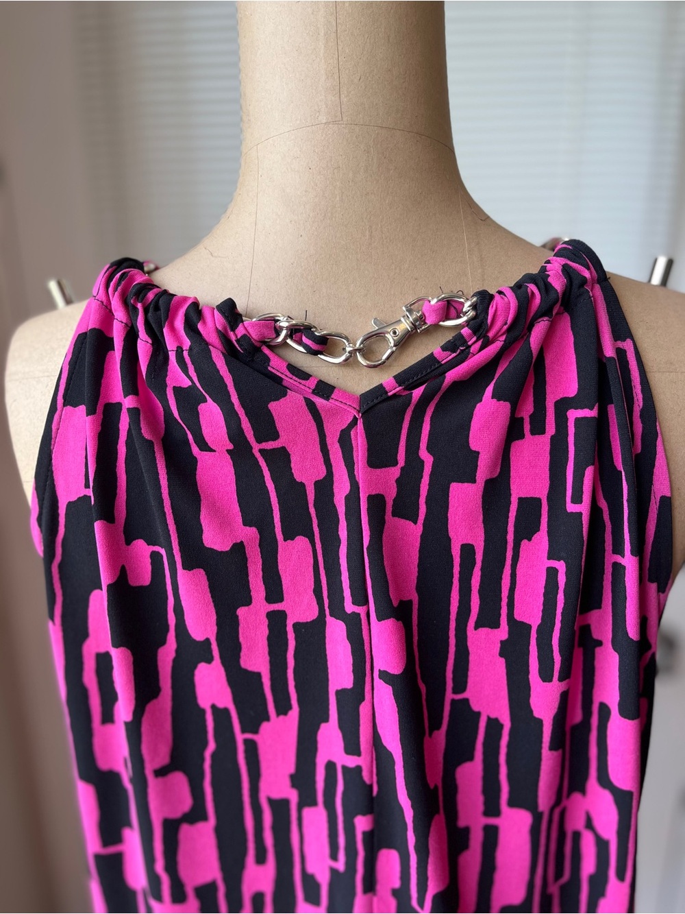 MICHAEL Michael Kors Hot Pink and Black Abstract Halter Top - Picture 8 of 10